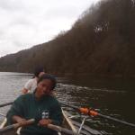 obere donau maedchen im ruderboot donau 2015