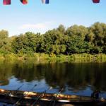 Ruderboot am Steg in Stahnsdorf Drachenbootrudercup 2015