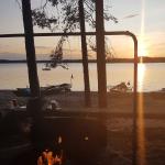 Lagerfeuer auf einsamer Insel 2019