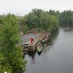 Shannon Erne Kanal Ruderboote vor der Schleuse Irland 2019