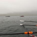 Island Nordfjord Neskaupstadur Inrigger Ruderboote in den Wolken 2022