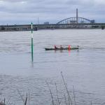 Ruderboot am Hafen Neuss Silvester 2022