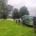 Ruderboote abladen am Asnen 2023