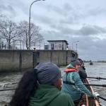 Ruderboot in Weserschleuse 2023