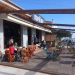 Pause in der Hafenbar von Sali