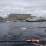 Stockholmer Schloss vom Boot aus
